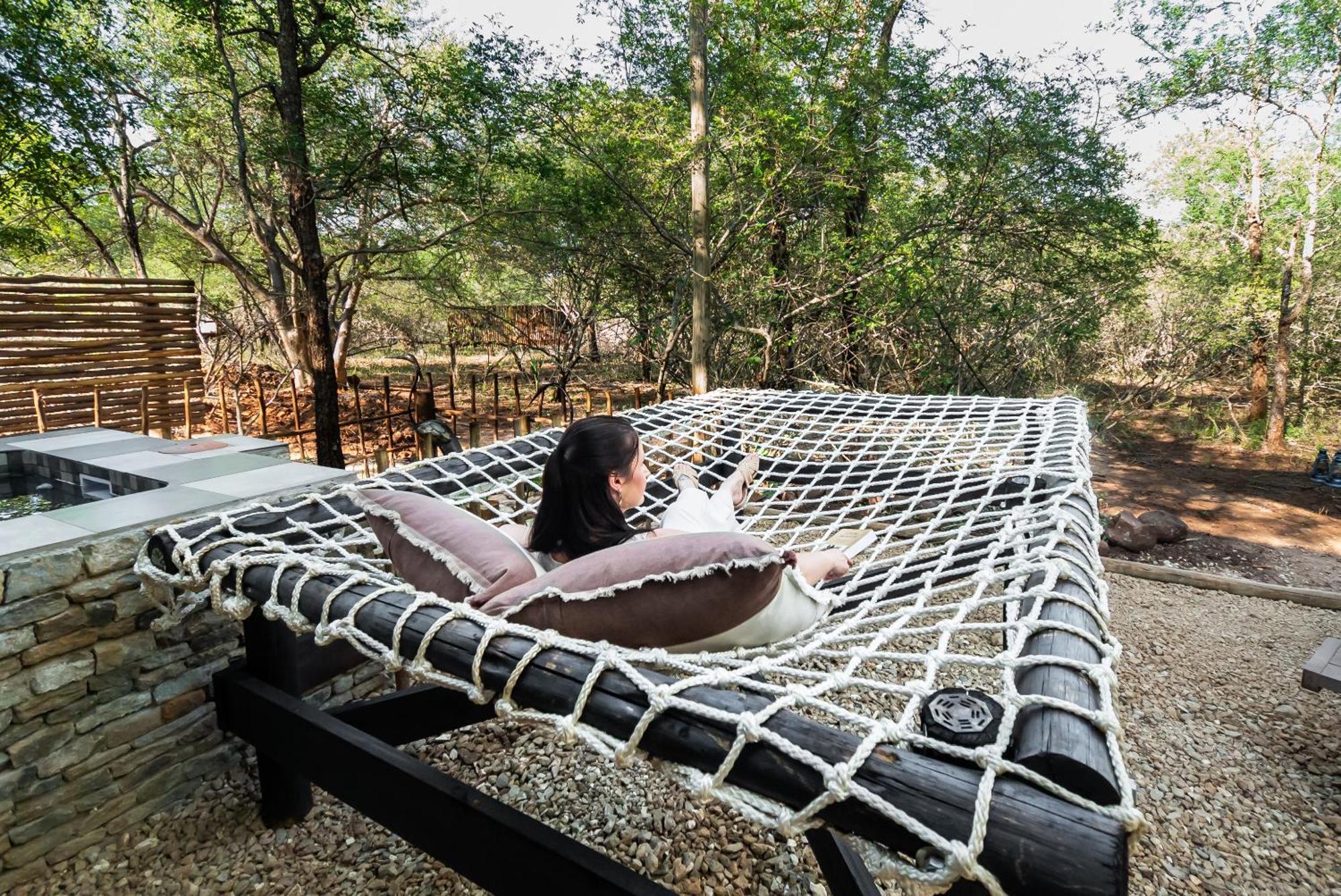 Grace Of Africa, Couples 5 Star Nature Lodge Marloth Park Ruang foto
